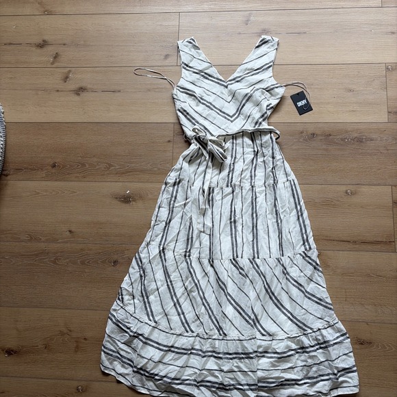 Dkny Dresses & Skirts - DKNY Linen Blend Stripe Print V-Neck Sleeveless Tie Waist Maxi Dress Size 6